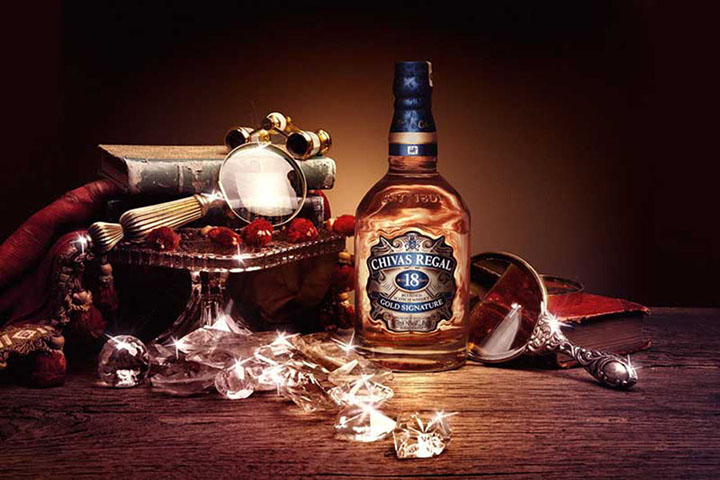 So sánh rượu macallan với chivas